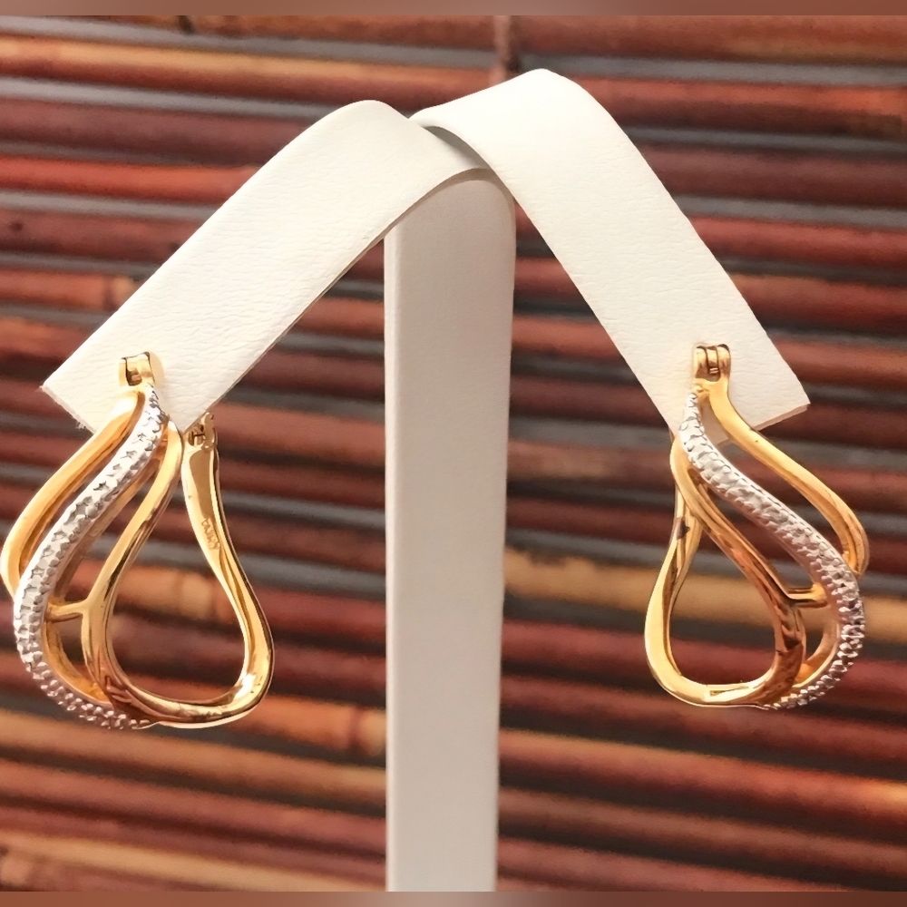 VINTAGE Gold Tone Earrings Teardrop Twist With Rhinestones Marked BB PAJ China